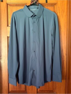 Comfortable Spaidersilk Men’s Long Sleeve Performance Dress Shirt